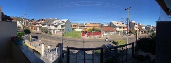 Casa para Venda - 150m², 3 dormitórios, sendo 1 suites, 2 vagas - Guarujá