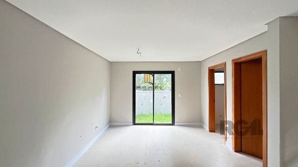 Casa Condominio em Porto Alegre, no bairro Tristeza, com 3 dormitório(s), e 3 banheiros, à venda.