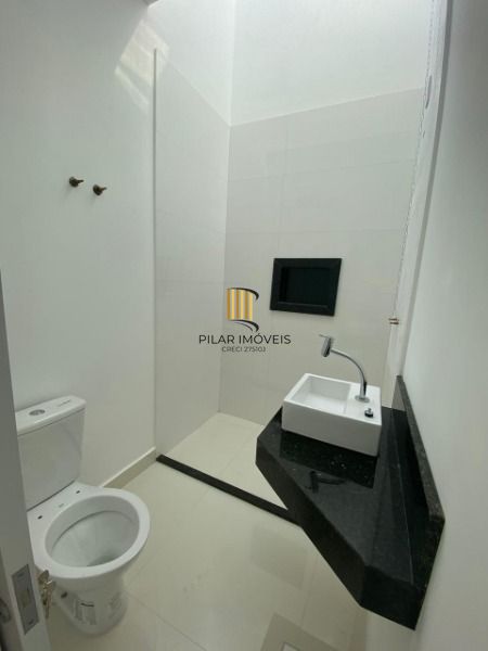 Casa Condominio em Porto Alegre, no bairro Hípica, com 4 dormitório(s), e 4 banheiros, à venda.
