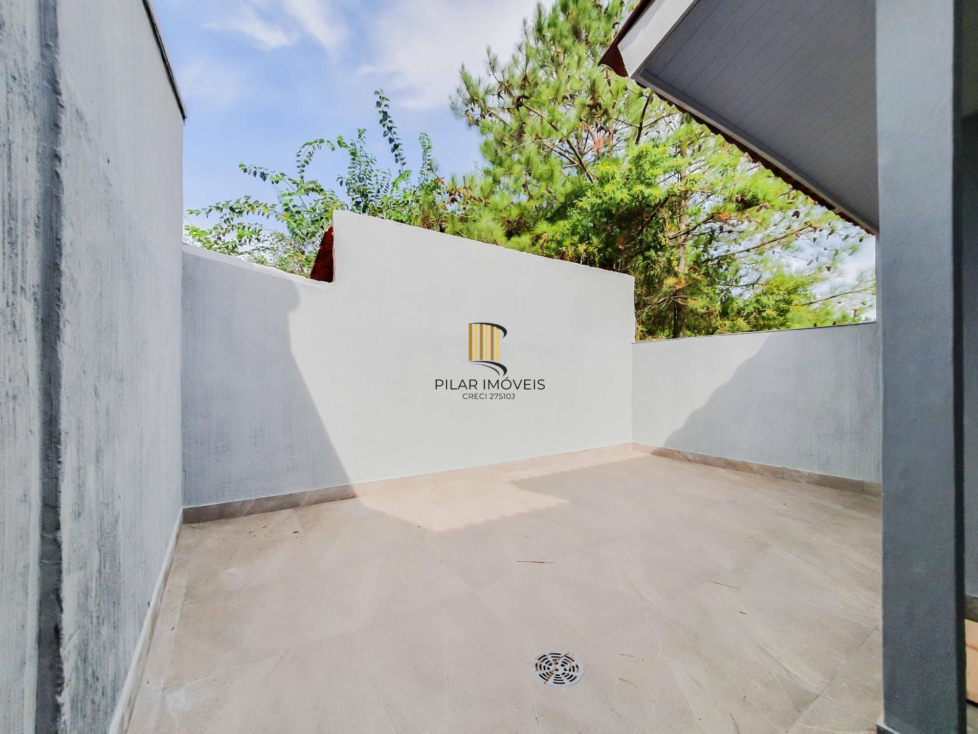 No bairro Hípica residência térrea com 2 dormitórios