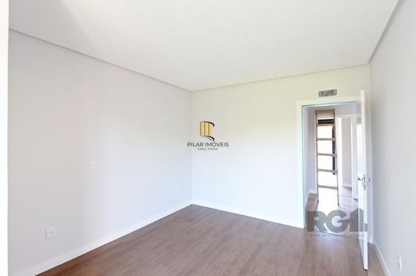 Casa Condominio em Porto Alegre, no bairro Ipanema, com 3 dormitório(s), à venda.