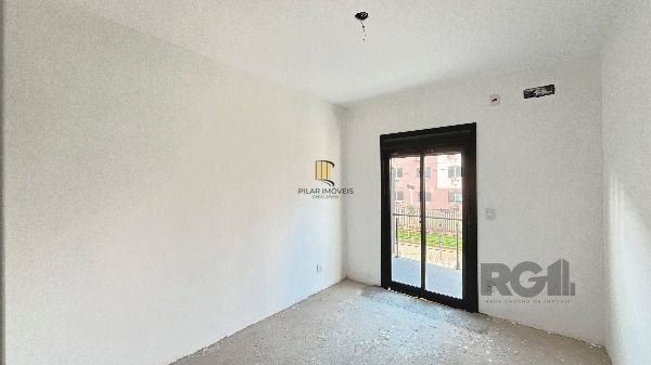 Casa em Porto Alegre, no bairro Hípica, com 3 dormitório(s), e 3 banheiros, à venda.