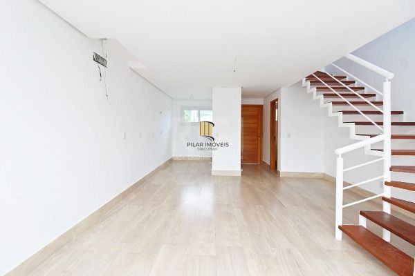 Casa para Venda - 120m², 3 dormitórios, sendo 1 suites, 2 vagas - Hípica