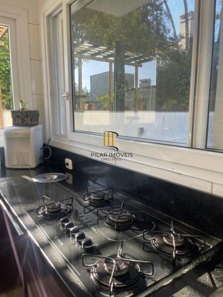 Casa Condominio em Porto Alegre, no bairro Jardim Carvalho, com 3 dormitório(s), à venda.
