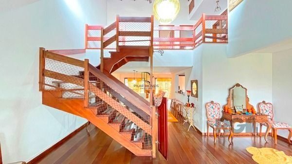 Casa para Venda - 235.64m², 3 dormitórios, sendo 1 suites, 3 vagas - Guarujá