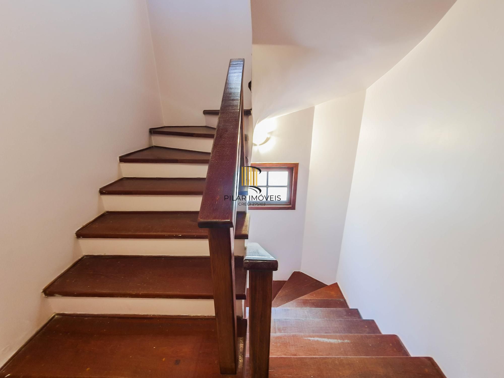 No bairro Serraria, casa em condomínio com 3 dormitórios