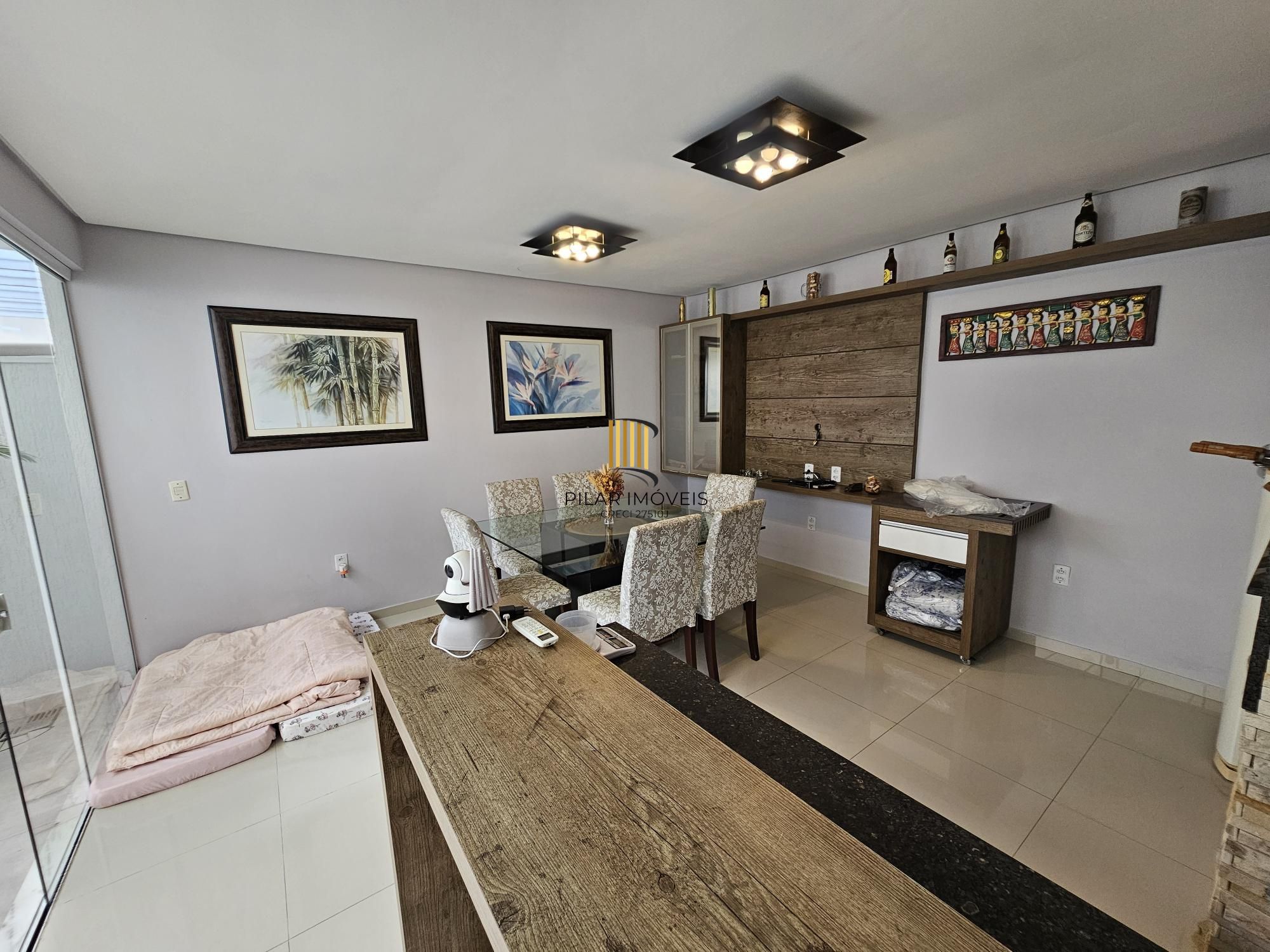 Casa 3 dormitórios no bairro Hípica