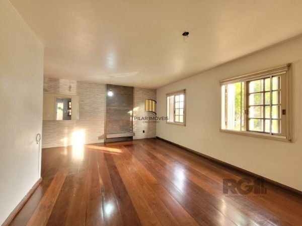 Casa Condominio em Porto Alegre, no bairro Hípica, com 3 dormitório(s), e 3 banheiros, à venda.
