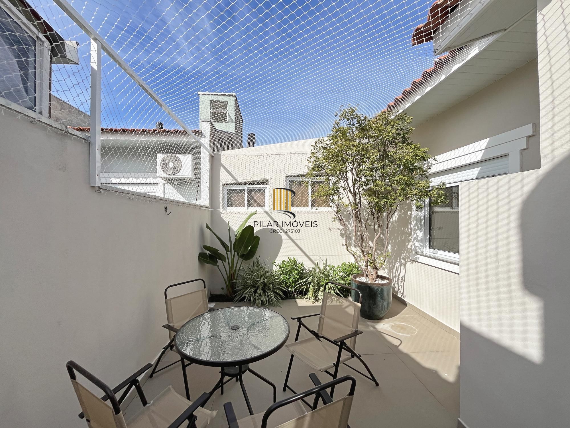 Casa de Condomínio 2 dormitórios no bairro Hípica