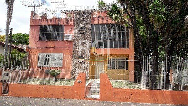 Casa para Venda - 190m², 3 dormitórios, sendo 1 suites, 2 vagas - Cavalhada - Pilar Imóveis
