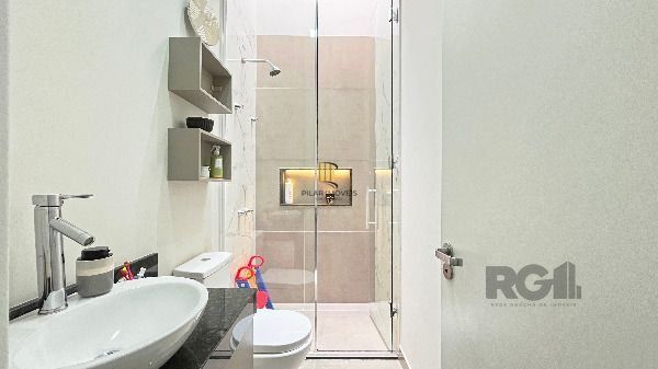 Casa Condominio em Porto Alegre, no bairro Hípica, com 3 dormitório(s), à venda.