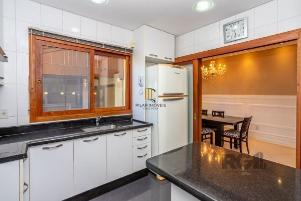 Casa Condominio em Porto Alegre, no bairro Jardim Isabel, com 3 dormitório(s), à venda.