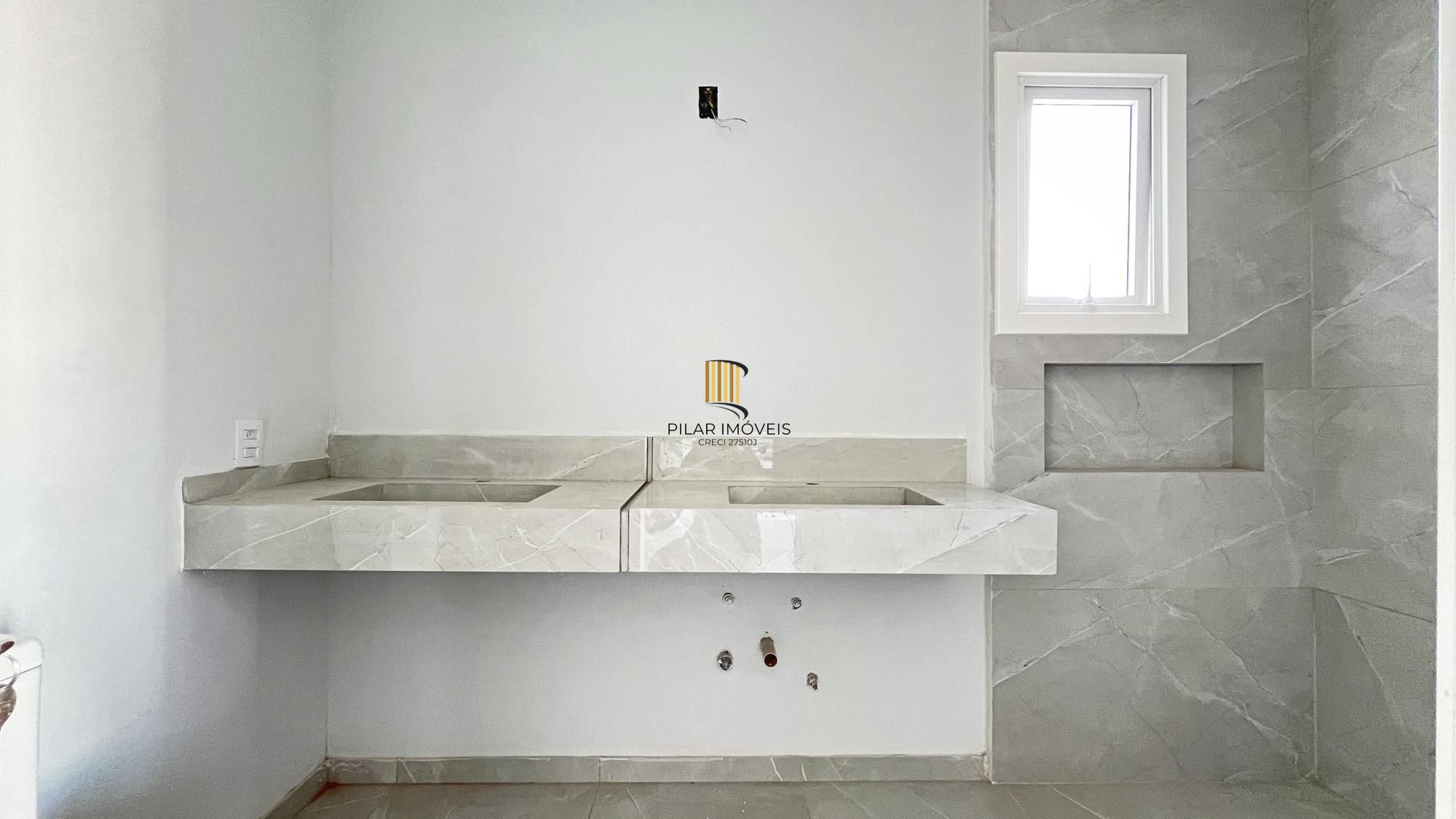 No condomínio Villa Amalfi
