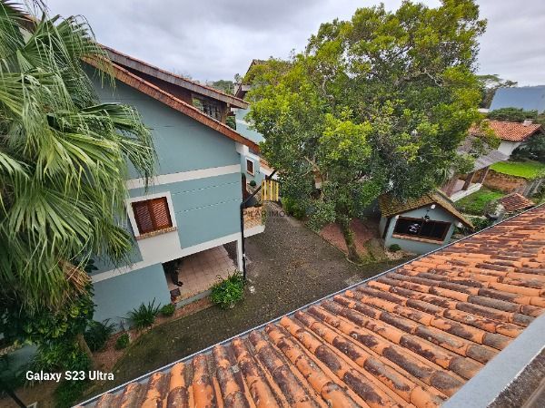 Casa Condominio em Porto Alegre, no bairro Ipanema, com 3 dormitório(s), e 3 banheiros, à venda.