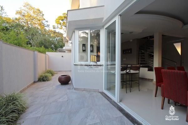 Casa Condominio para Venda - 254.32m², 3 dormitórios, sendo 3 suites, 2 vagas - Pedra Redonda