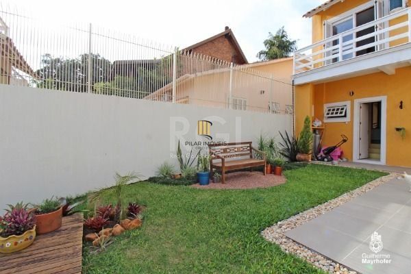 Casa para Venda - 208.06m², 3 dormitórios, sendo 1 suites, 2 vagas - Altos do Ipê