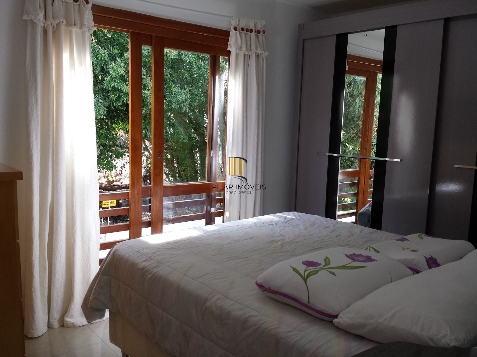 Casa de Condomínio 3 dormitórios no bairro Ipanema