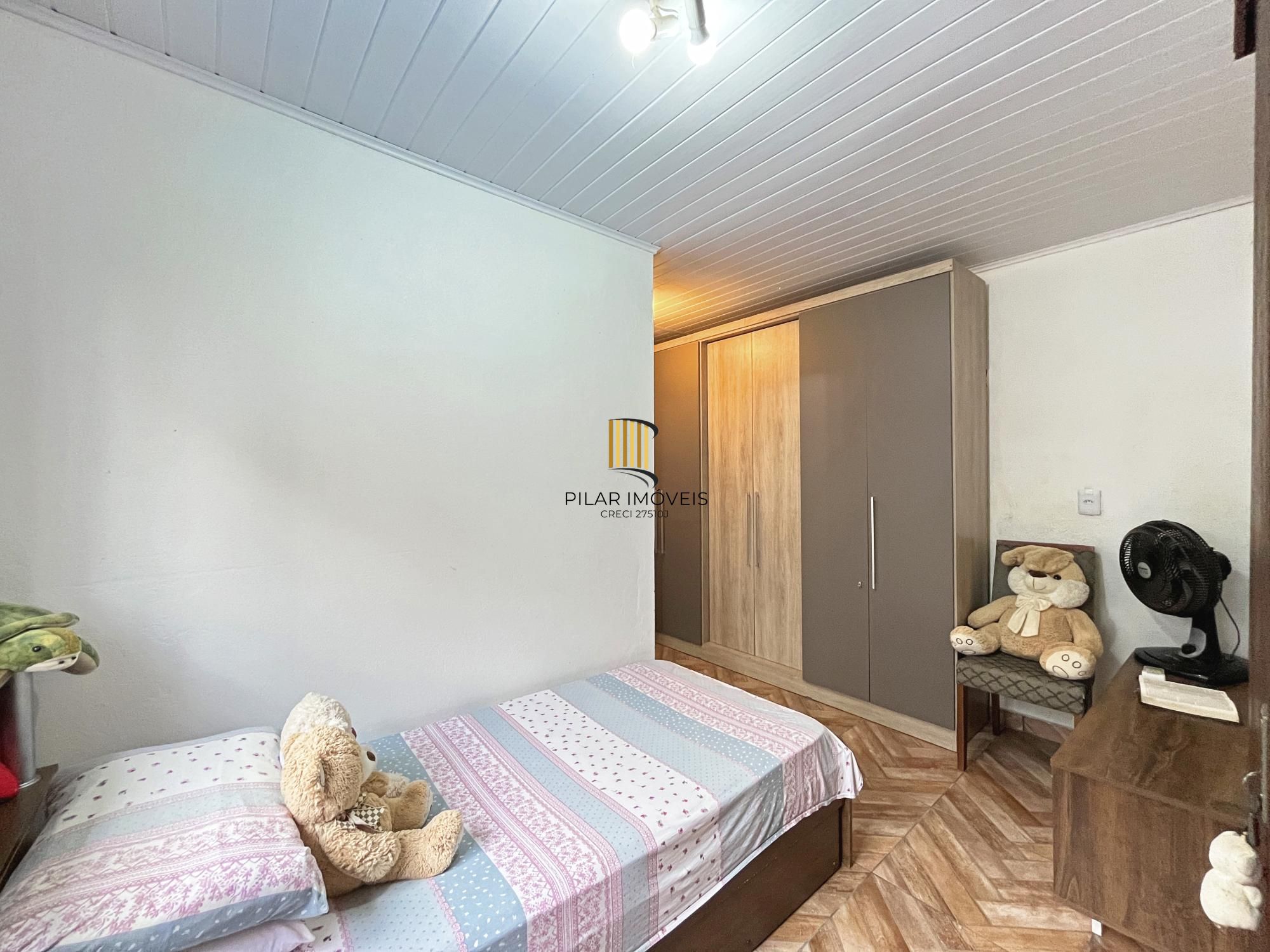 Casa 4 dormitórios no bairro Hípica