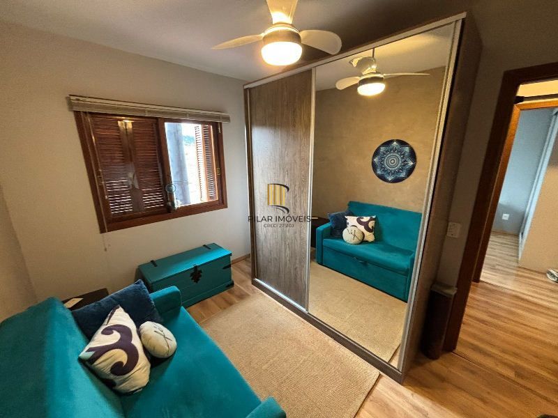 Casa 3 dormitórios no bairro Hípica
