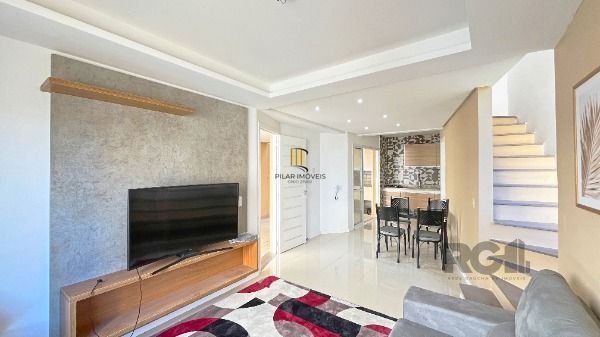 Casa Condominio em Porto Alegre, no bairro Ipanema, com 3 dormitório(s), e 3 banheiros, à venda.