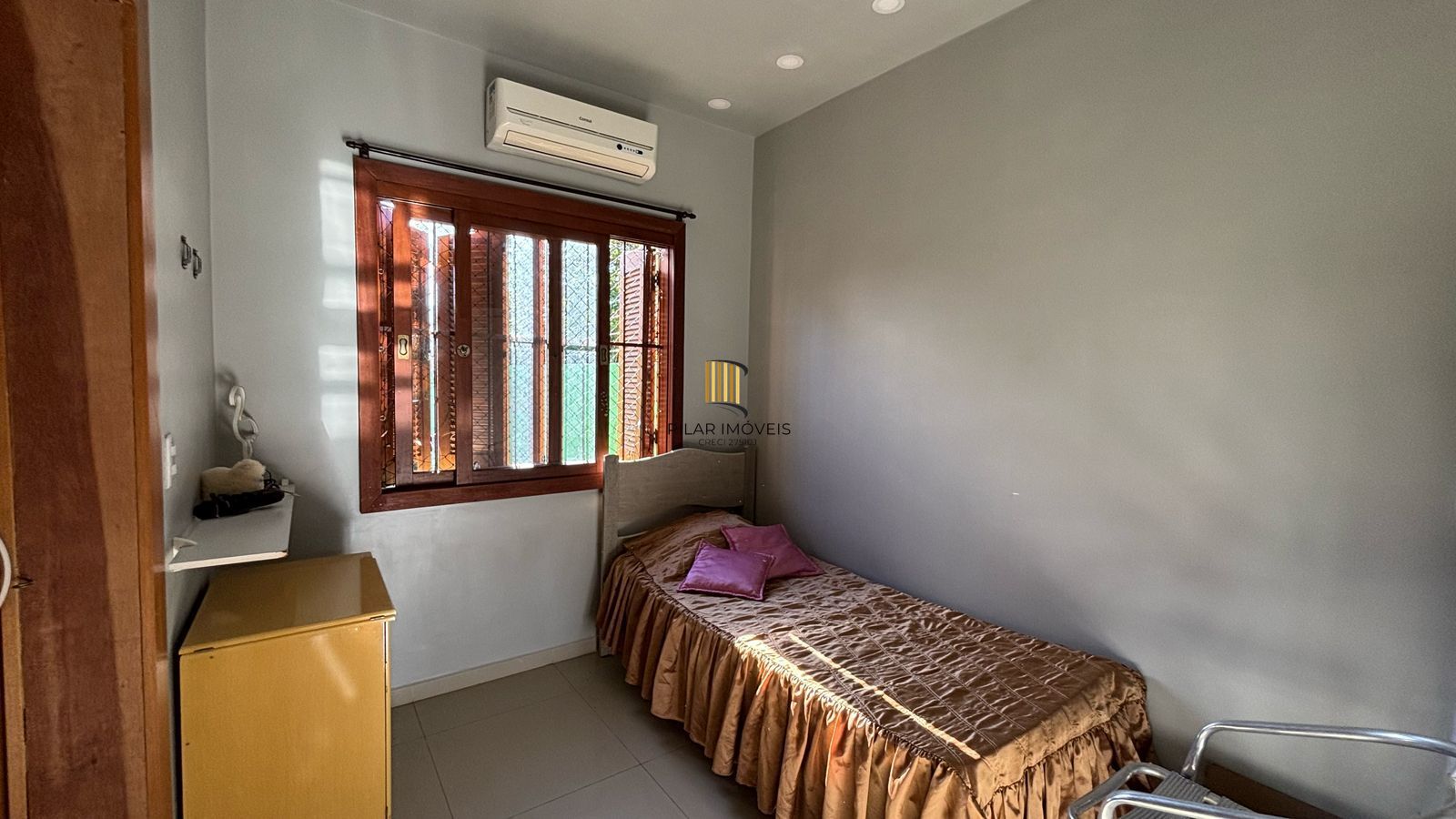 Casa 3 dormitórios no bairro Guarujá