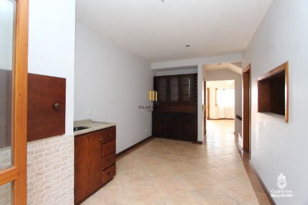 Casa para Venda - 212.52m², 3 dormitórios, sendo 1 suites, 2 vagas - Imperial Parque