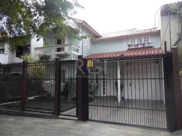 Sobrado para Venda - 208m², 3 dormitórios, sendo 1 suites, 4 vagas - Nonoai