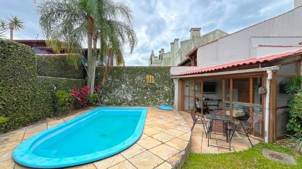 Casa 3 dormitórios no bairro Ipanema