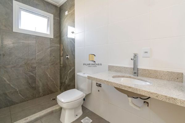 Casa Condominio em Porto Alegre, no bairro Aberta dos Morros, com 3 dormitório(s), e 3 banheiros, à venda.