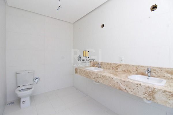 Casa Condominio para Venda - 364m², 3 dormitórios, sendo 3 suites, 2 vagas - Pedra Redonda