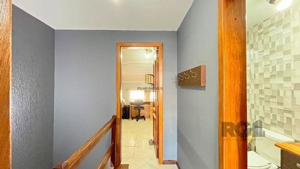 Casa Condominio em Porto Alegre, no bairro Cavalhada, com 3 dormitório(s), e 3 banheiros, à venda.