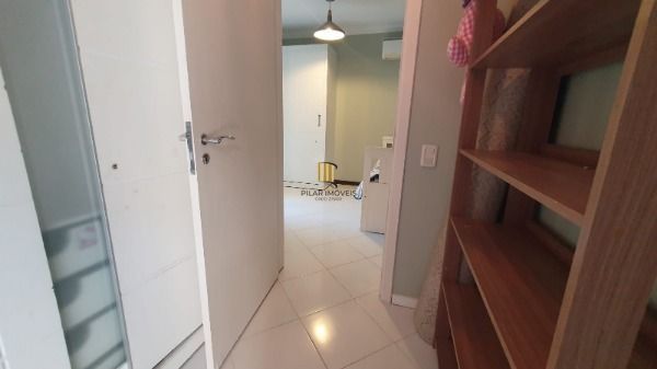 Casa em Porto Alegre, no bairro Espírito Santo, com 3 dormitório(s), e 3 banheiros, à venda.