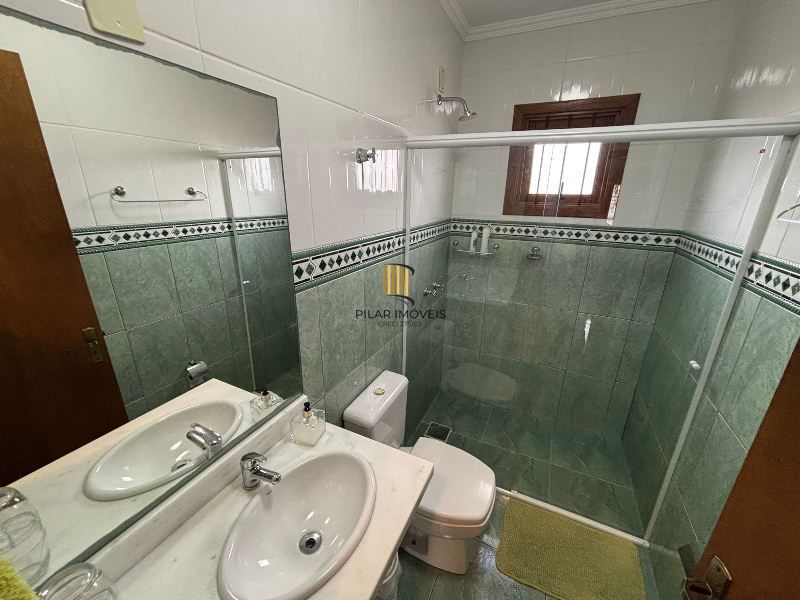 Casa 3 dormitórios no bairro Hípica