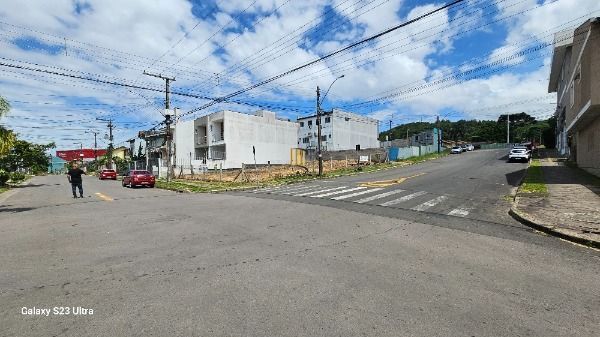 Terreno em Porto Alegre, no bairro Hípica, à venda.