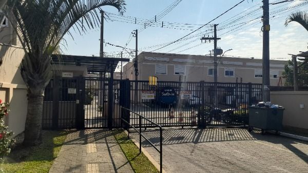 Casa Condominio em Porto Alegre, no bairro Restinga, com 2 dormitório(s), e 2 banheiros, à venda.