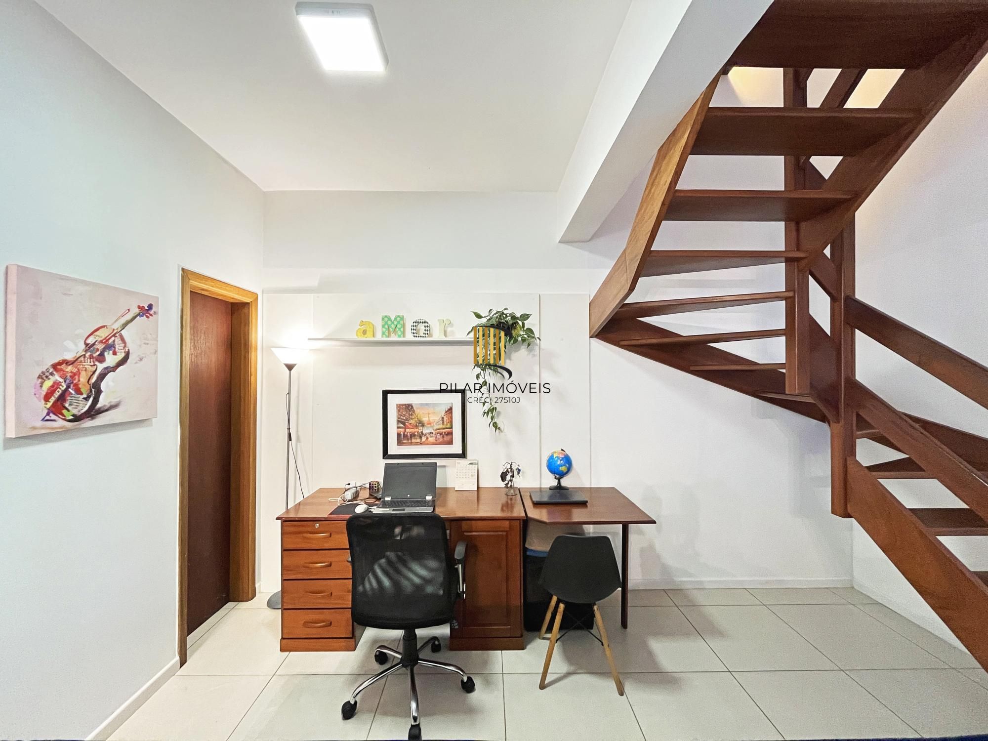 Casa 4 dormitórios no bairro Hípica