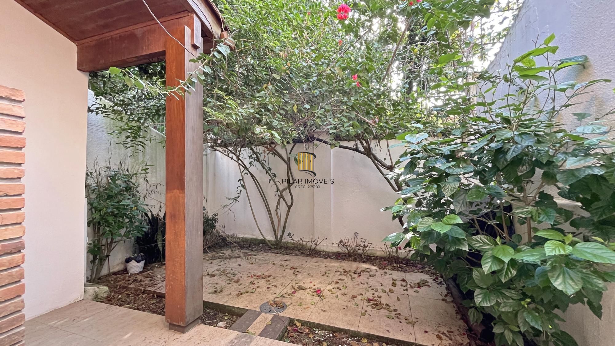 Casa 2 dormitórios no bairro Cavalhada
