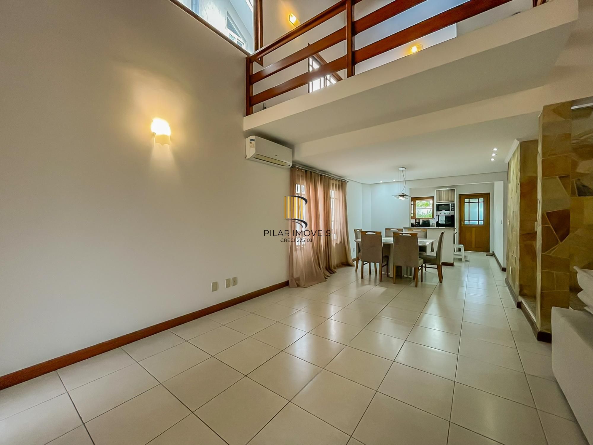 Casa 3 suítes com piscina em condomínio alto padrão na zona sul de Porto Alegre !