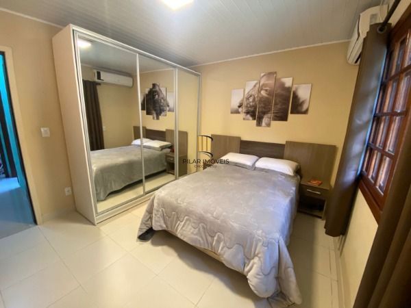 Casa para Venda - 300m², 2 dormitórios, sendo 1 suites, 2 vagas - Urubatã