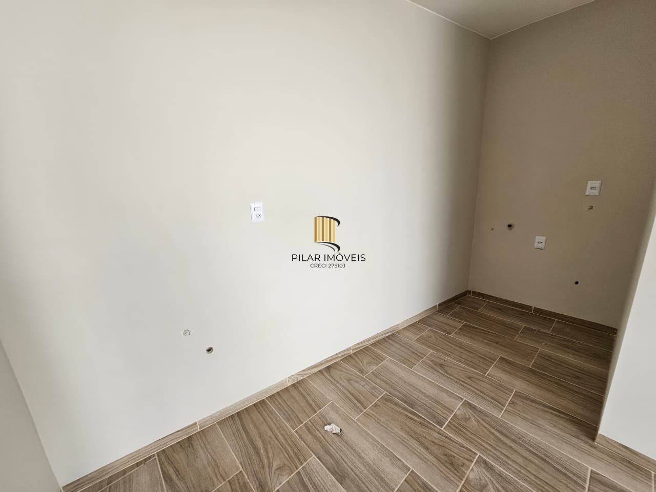 Casa 2 dormitórios no bairro Hípica