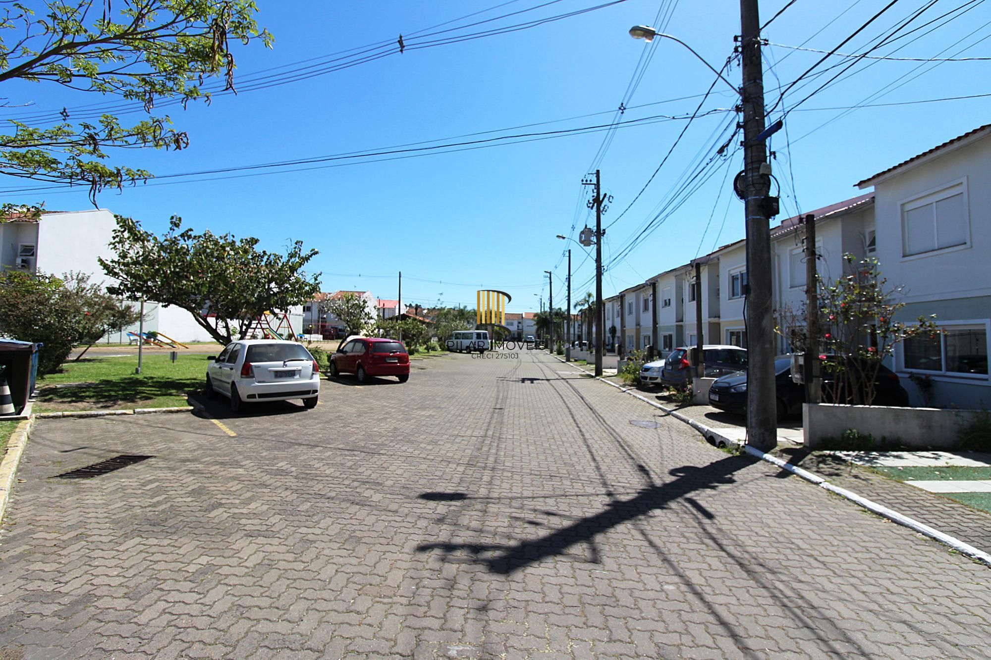 Casa em condomínio em Porto Alegre, no bairro Hípica, com 3 dormitório(s)