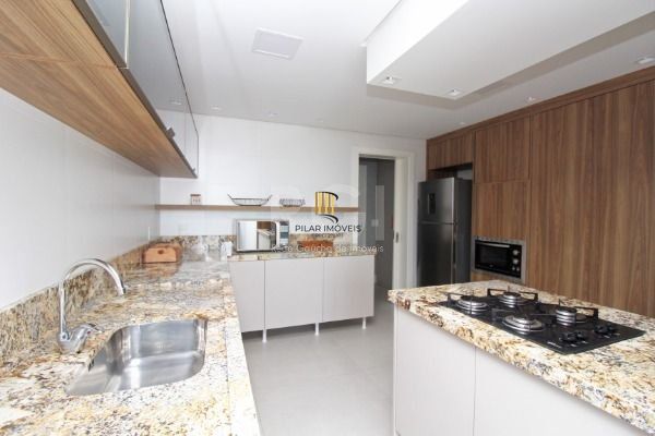 Cobertura para Venda - 351m², 3 dormitórios, sendo 3 suites, 4 vagas - Vila Assunção