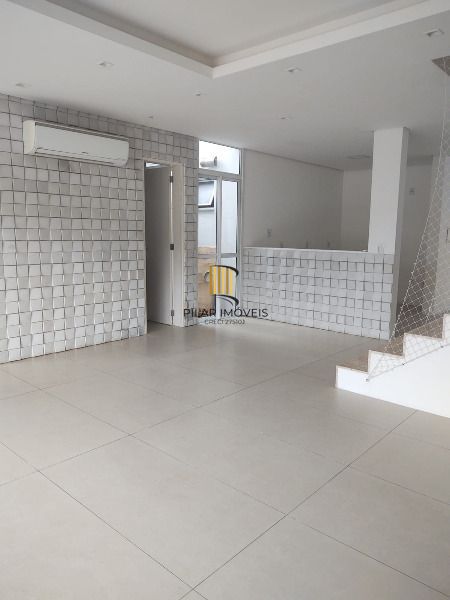 Casa de Condomínio 4 dormitórios no bairro Hípica