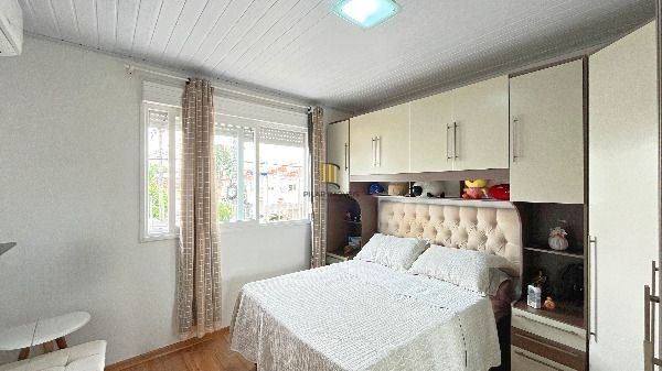Casa Condominio em Porto Alegre, no bairro Hípica, com 3 dormitório(s), e 3 banheiros, à venda.