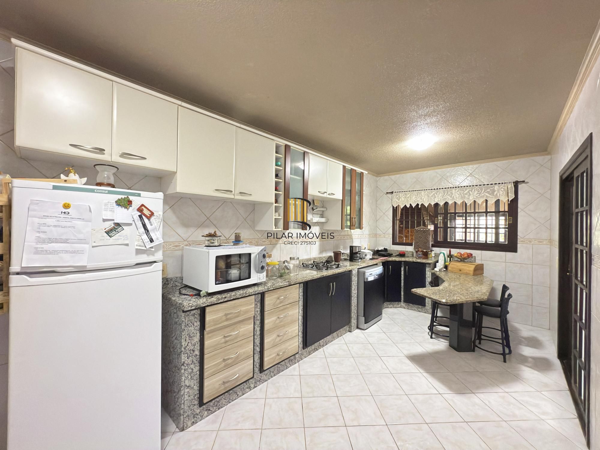 Excelente sobrado com 255 m² de área privativa 3 dormitórios com opção do 4 dormitórios