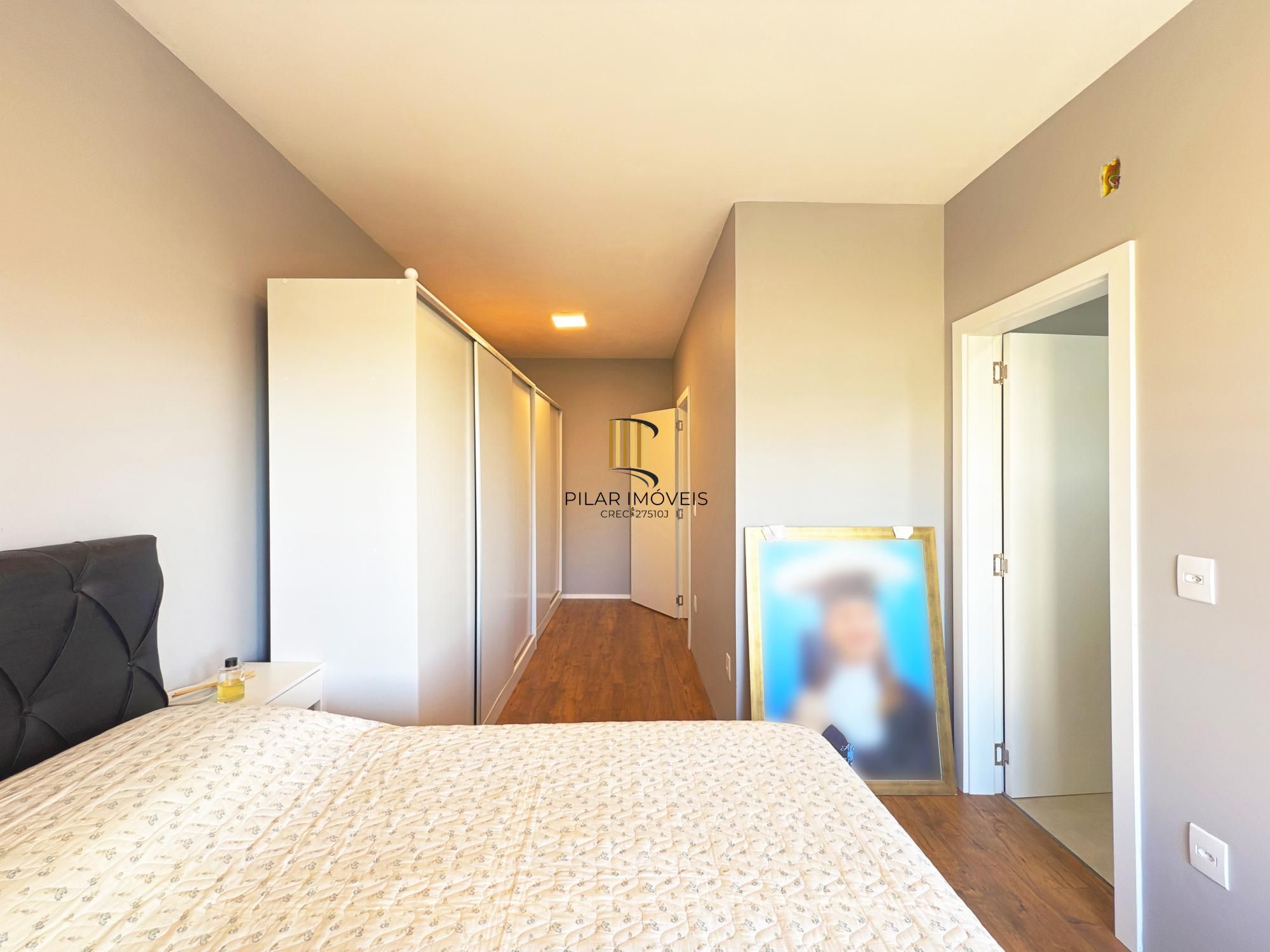 Casa moderna com 3 dormitórios com pátio grande e vista para o Rio Guaíba!