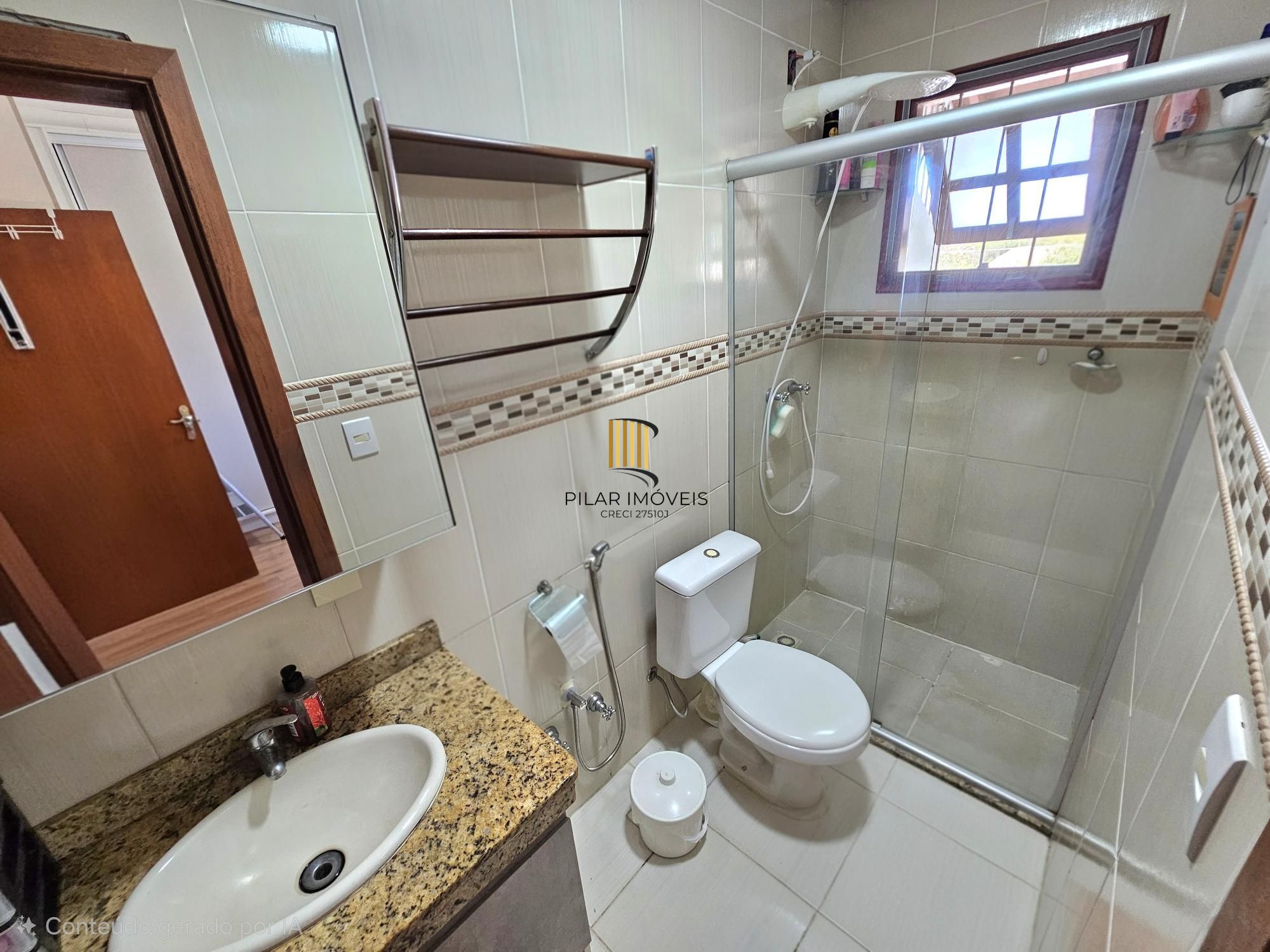 Casa 3 dormitórios com 180,00m² de área construída no Hipica Boulevard, próximo Escola Cesi e Desco Atacado !