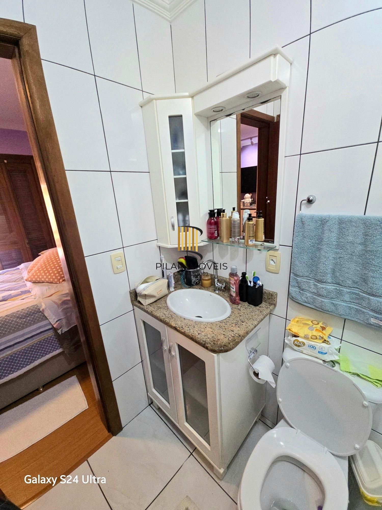 Casa 2 dormitórios no bairro Hípica