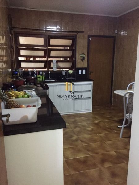 Casa para Venda - 320000m², 3 dormitórios, sendo 1 suites, 10 vagas - Belém Novo