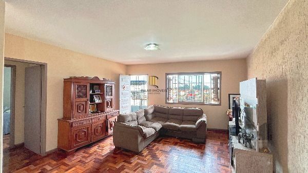 Predio em Porto Alegre, no bairro Hípica, e 0 banheiros, à venda.